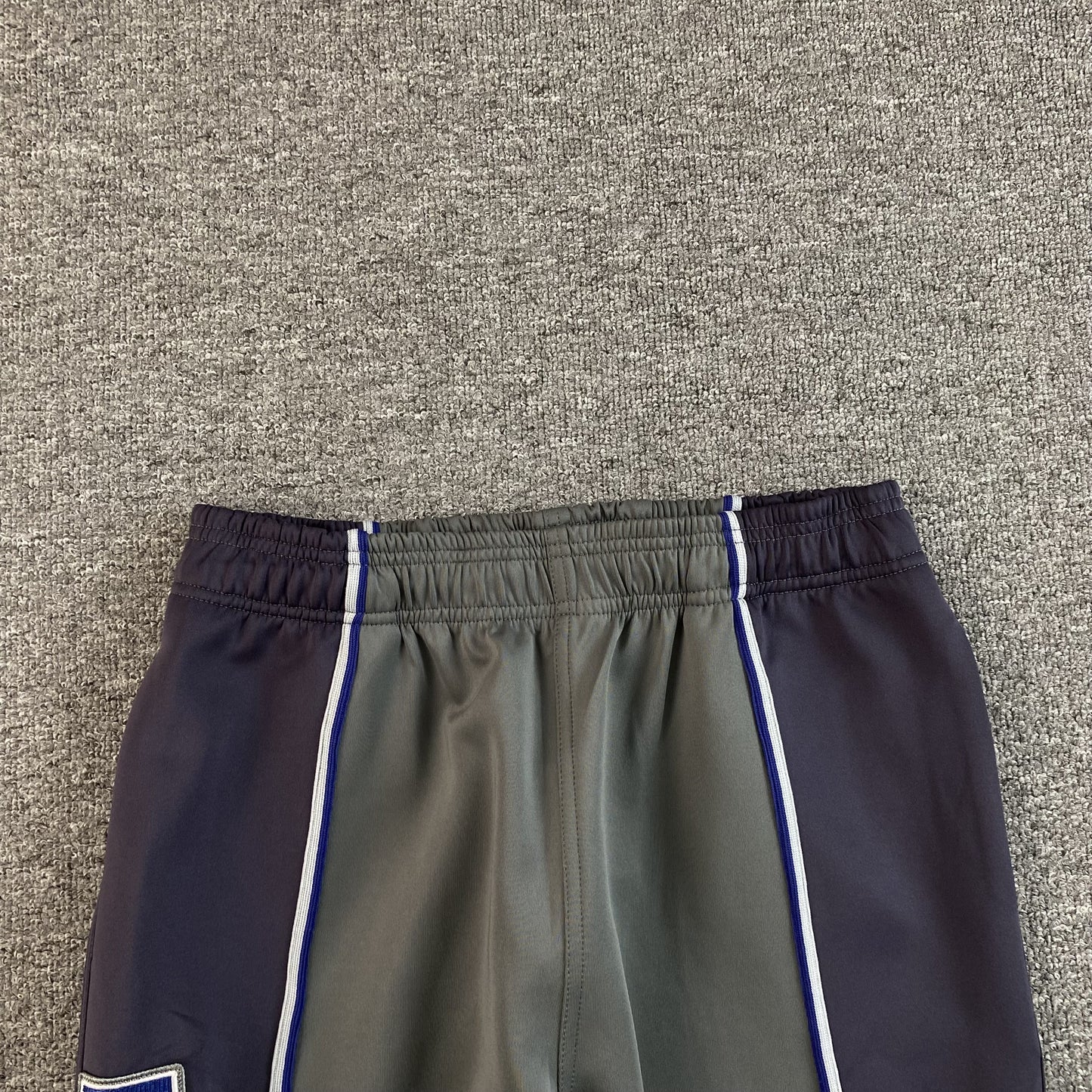 denim-tears-track-pants-grey-8_b7f4eab4-Drip Store Argentina