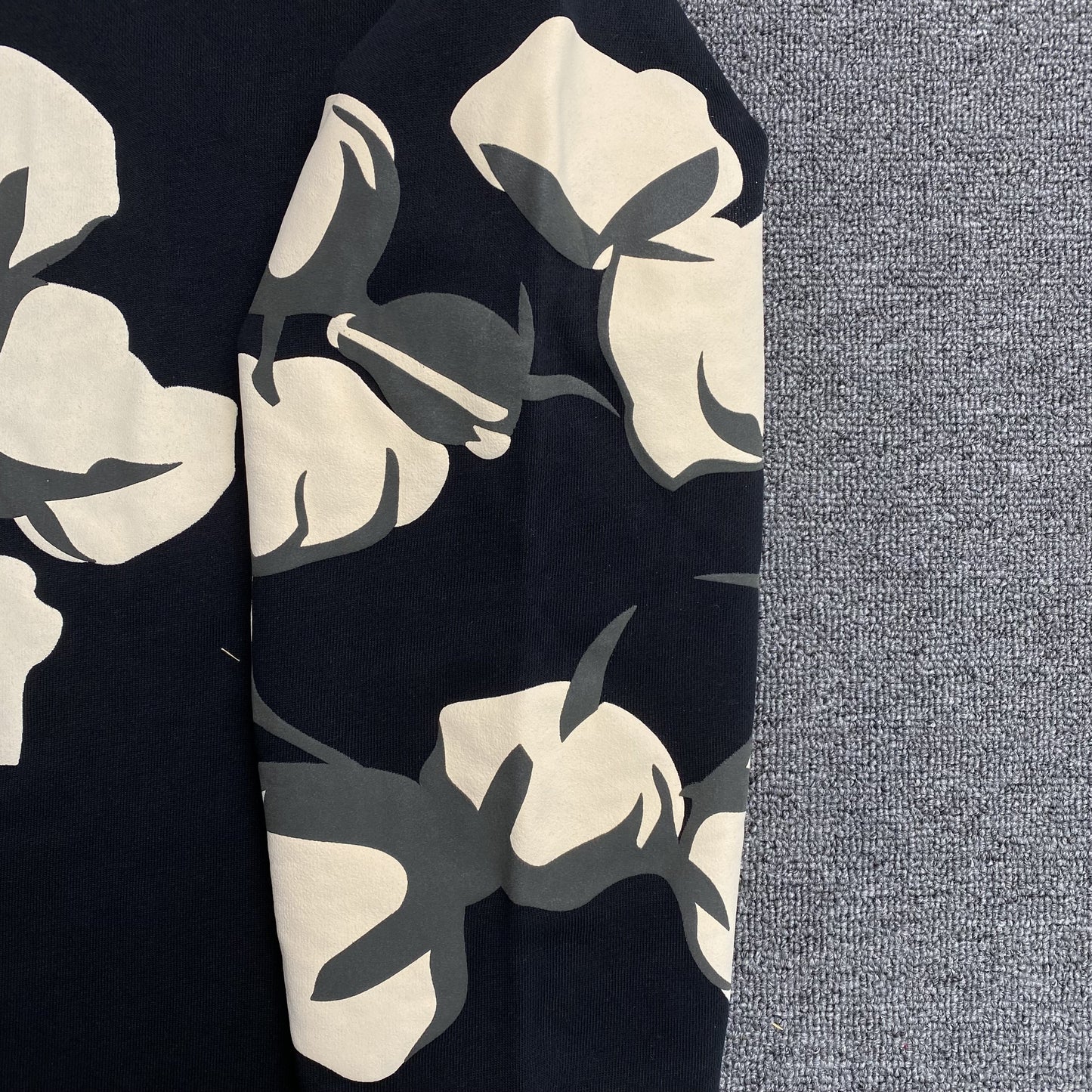 denim-tears-x-cpfm-cactus-tears-crewneck-black-7-Drip Store Argentina