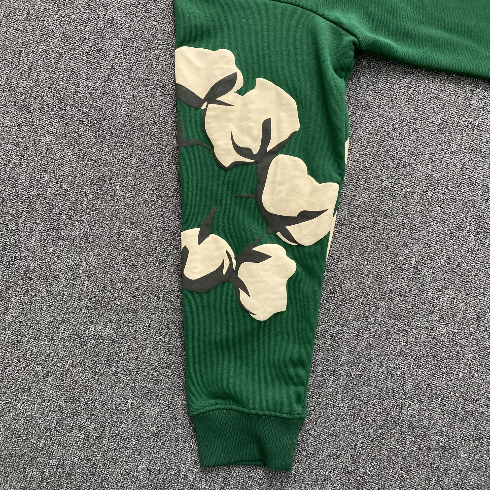 denim-tears-x-cpfm-cactus-tears-crewneck-green-7-Drip Store Argentina