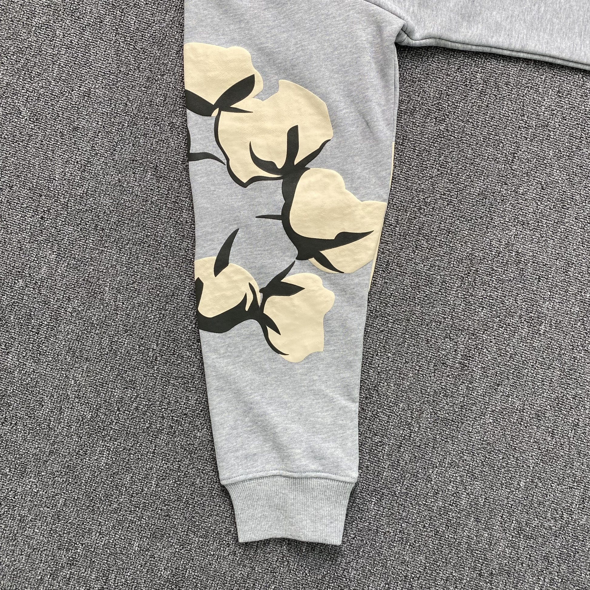 denim-tears-x-cpfm-cactus-tears-crewneck-grey-7-Drip Store Argentina