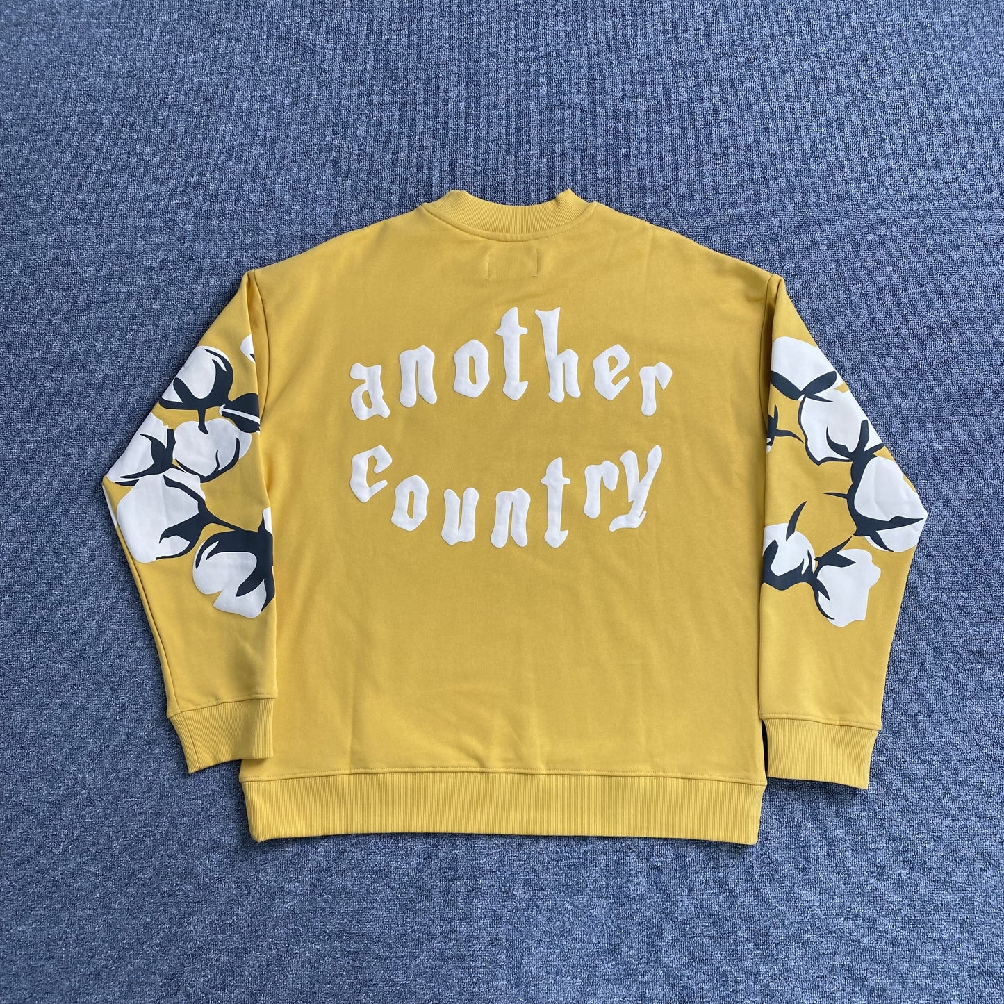 denim-tears-x-cpfm-cactus-tears-crewneck-yellow-2-Drip Store Argentina