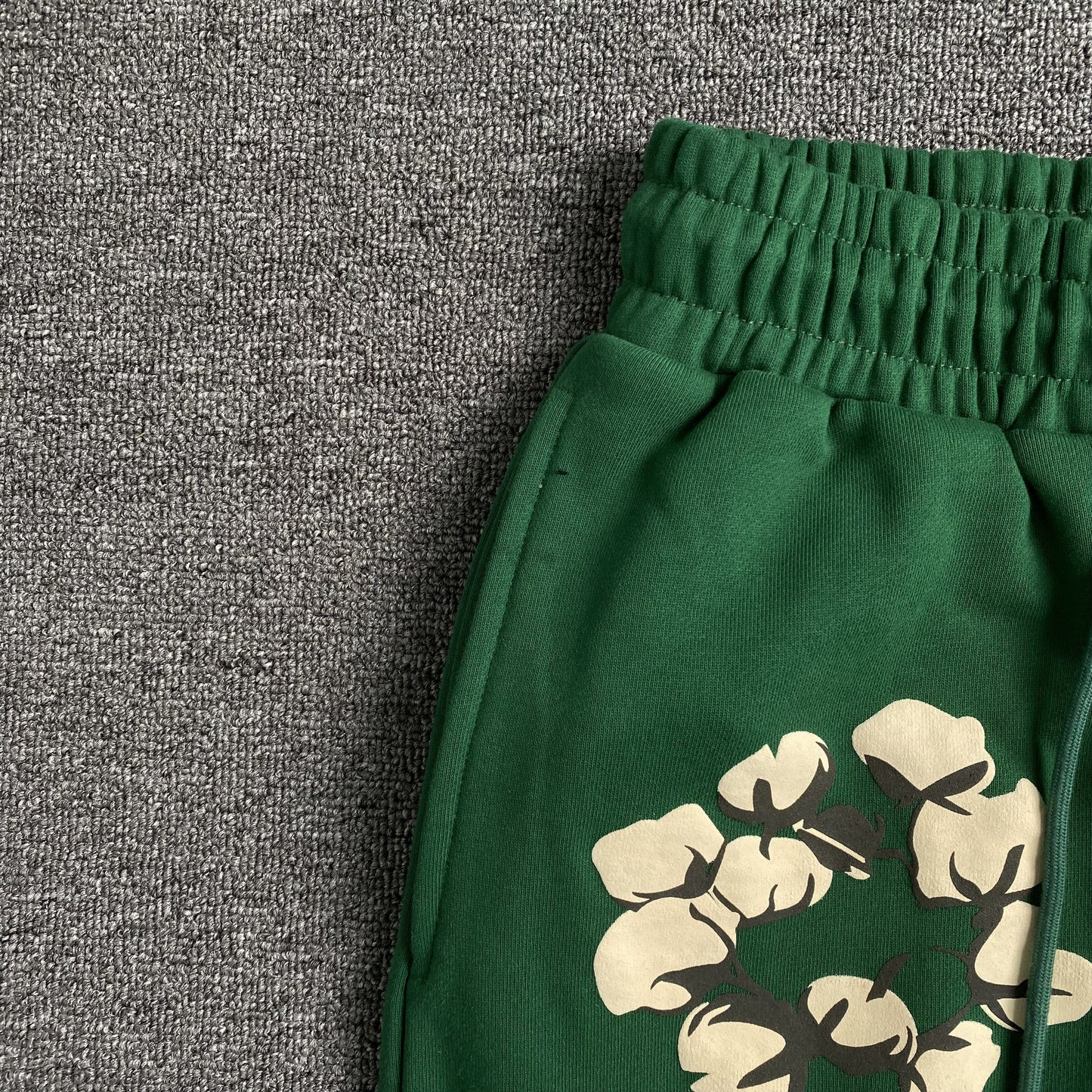 denim-tears-x-cpfm-cactus-tears-wreath-pants-green-5-Drip Store Argentina