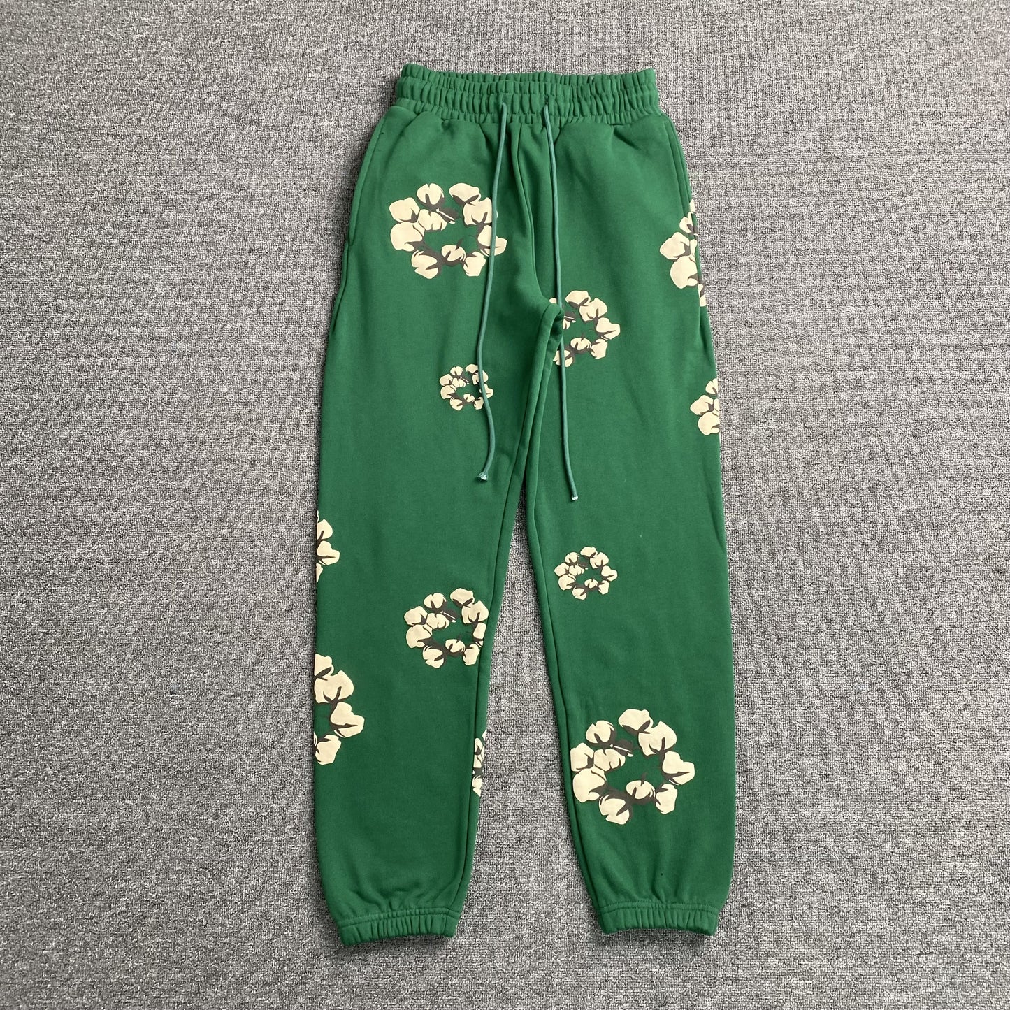 denim-tears-x-cpfm-cactus-tears-wreath-pants-green-Drip Store Argentina