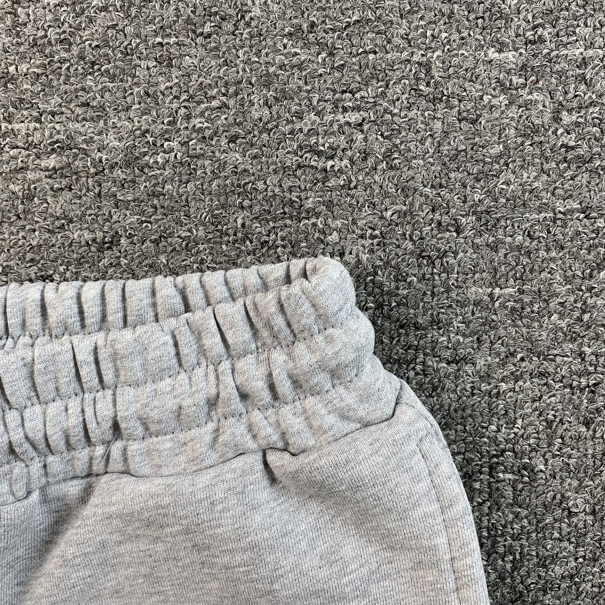 denim-tears-x-cpfm-cactus-tears-wreath-shorts-grey-4-Drip Store Argentina