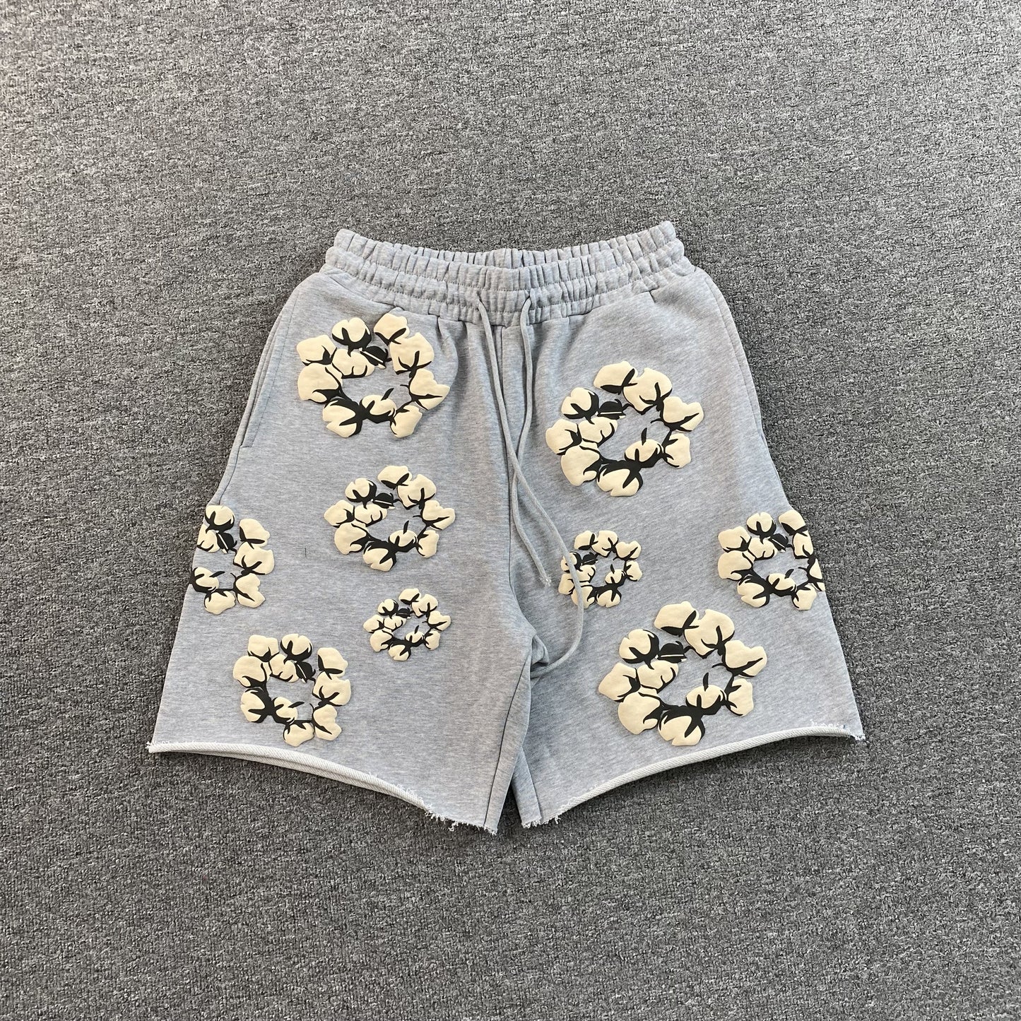 denim-tears-x-cpfm-cactus-tears-wreath-shorts-grey-Drip Store Argentina