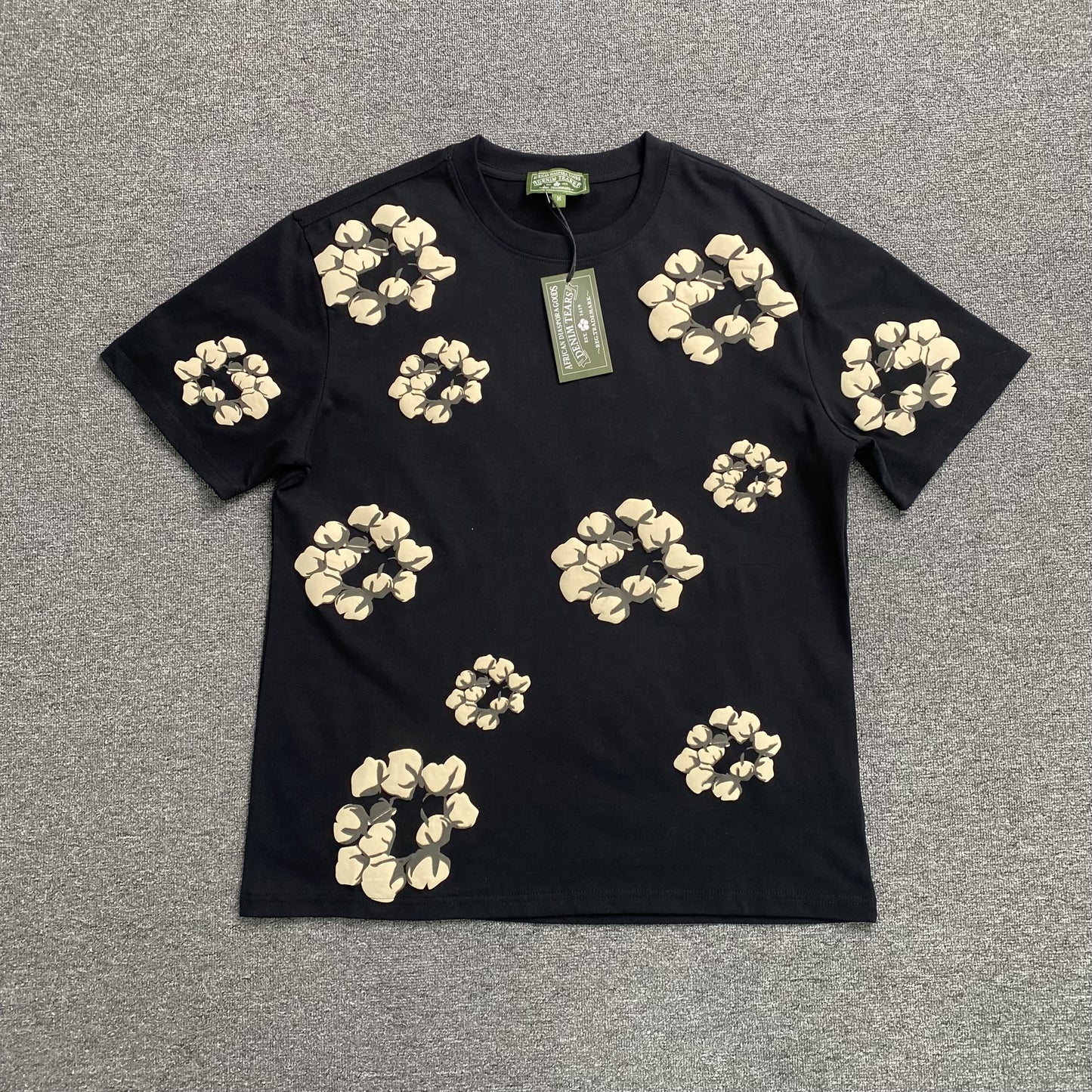 denim-tears-x-cpfm-cactus-tears-wreath-tee-black-Drip Store Argentina