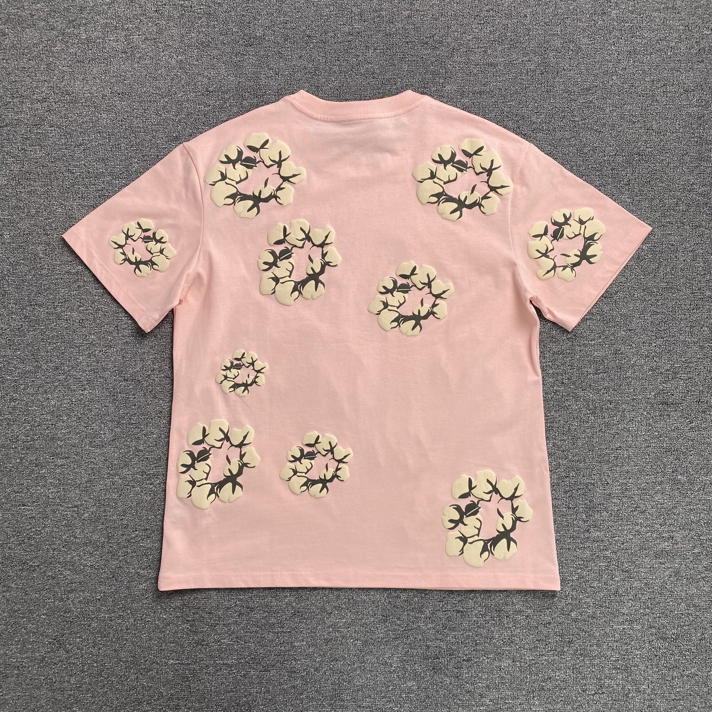 denim-tears-x-cpfm-cactus-tears-wreath-tee-pink-2-Drip Store Argentina