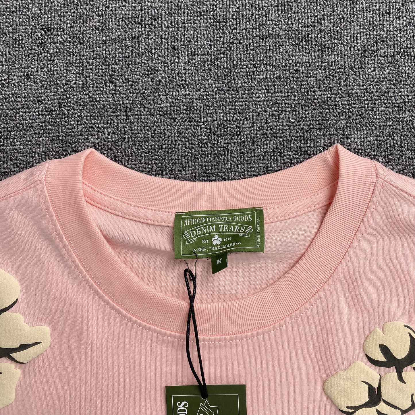 denim-tears-x-cpfm-cactus-tears-wreath-tee-pink-3-Drip Store Argentina