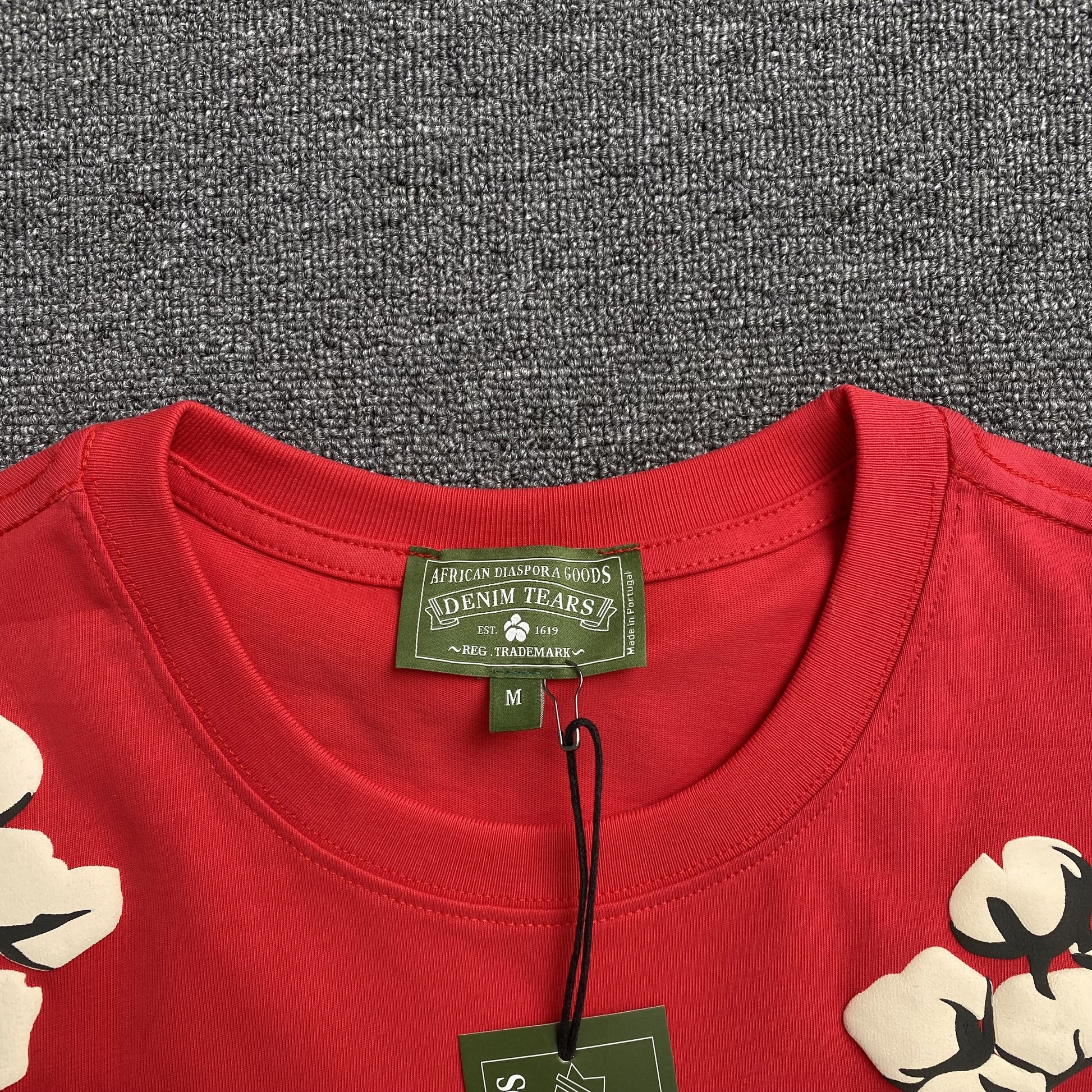 denim-tears-x-cpfm-cactus-tears-wreath-tee-red-3-Drip Store Argentina