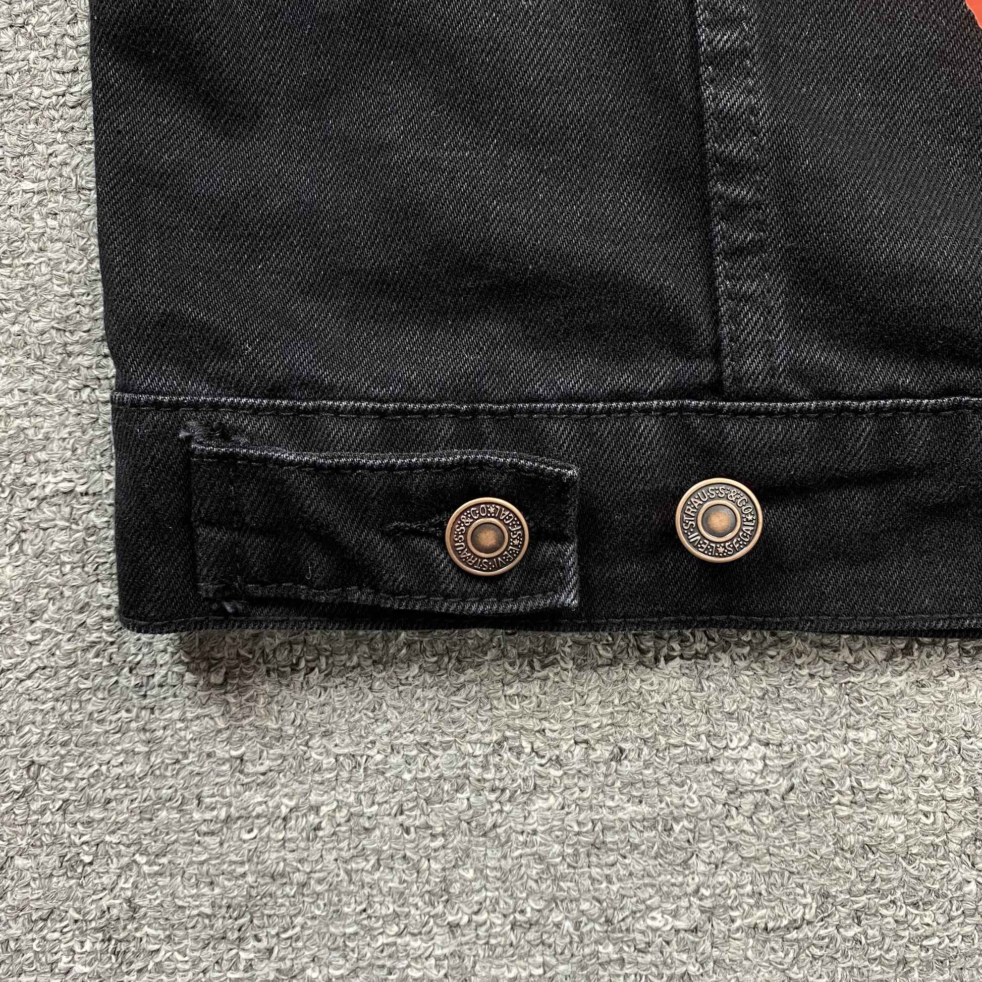 denim-tears-x-offset-wreath-denim-jacket-black-6-Drip Store Argentina