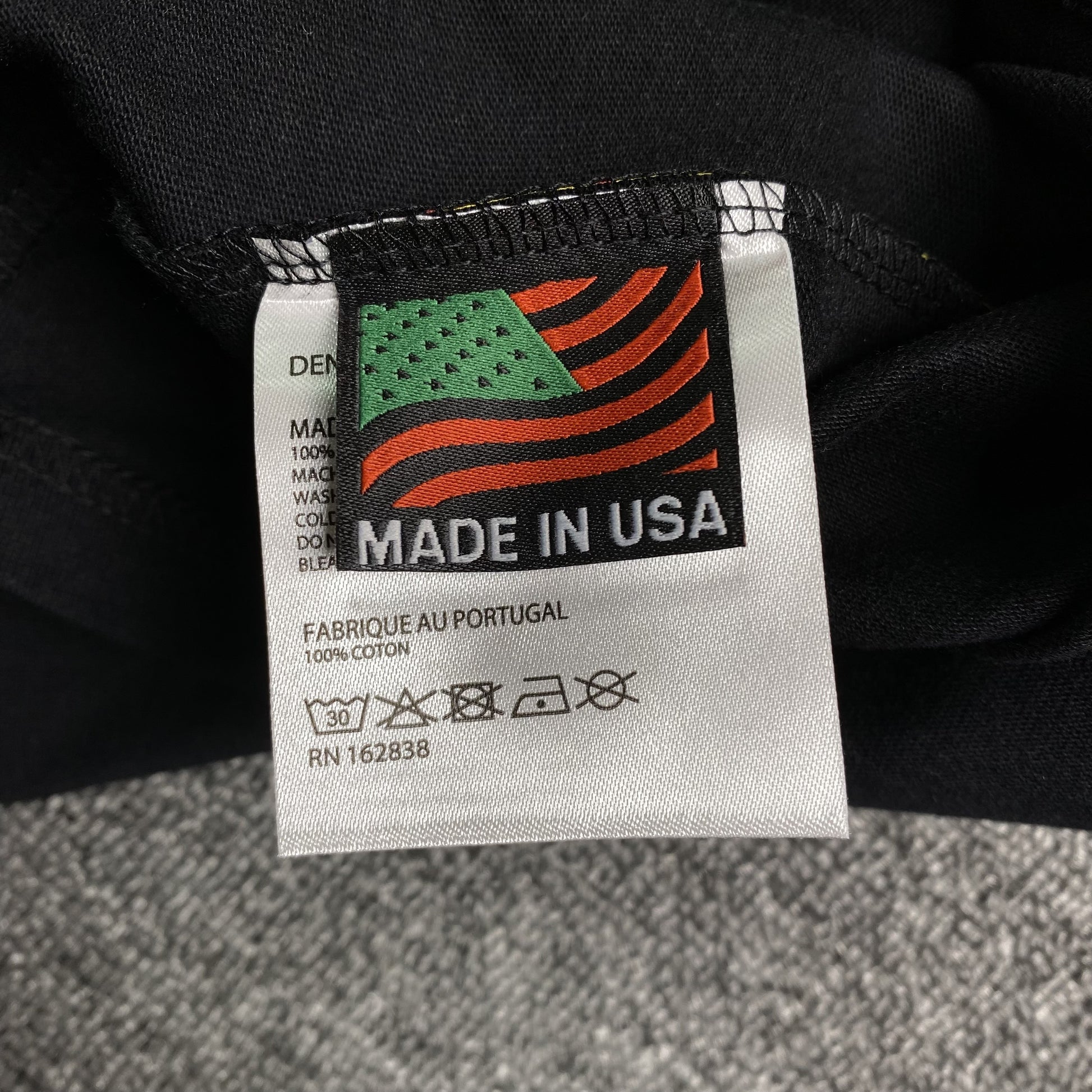 denim-tears-x-offset-wreath-tee-black-4-Drip Store Argentina