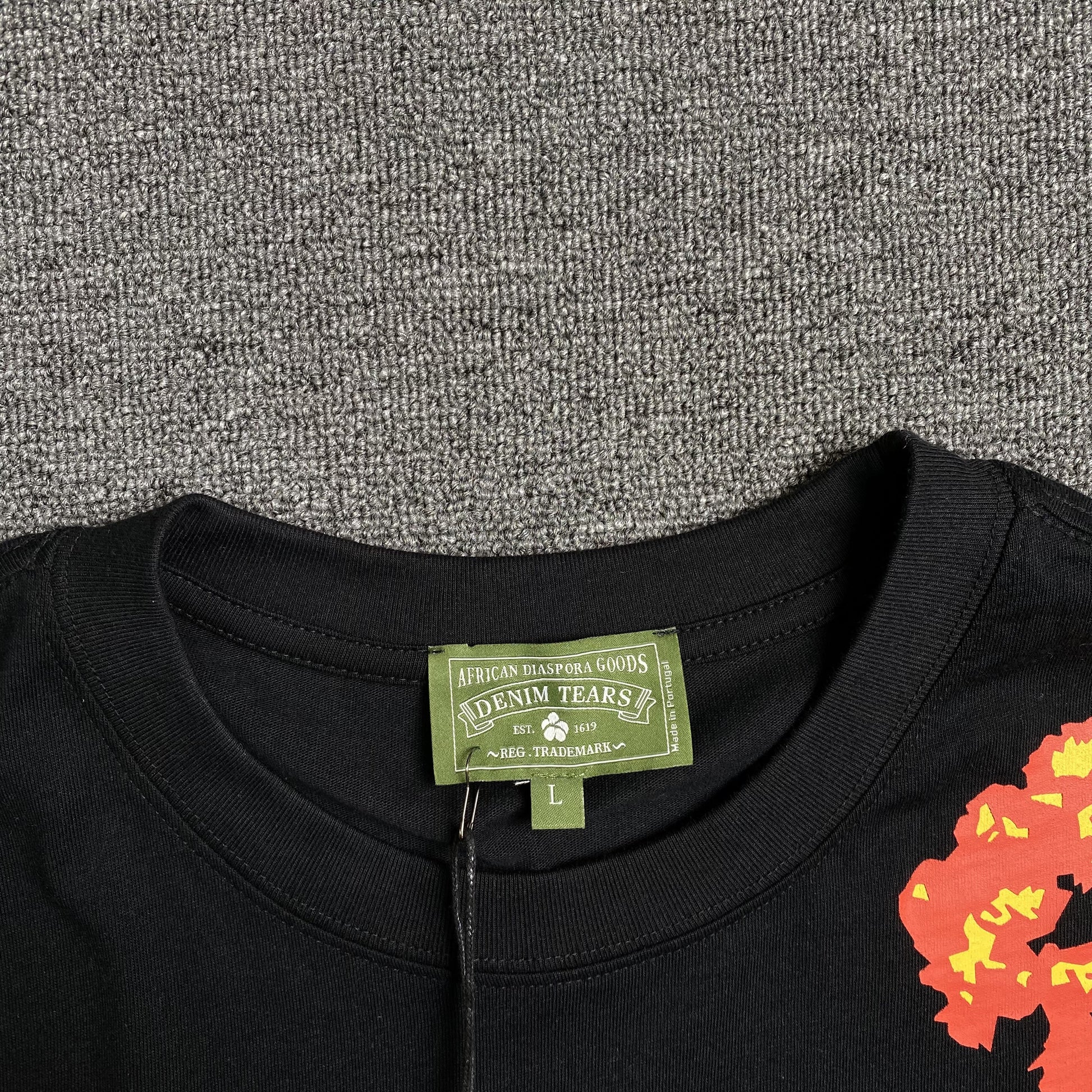 denim-tears-x-offset-wreath-tee-black-5-Drip Store Argentina