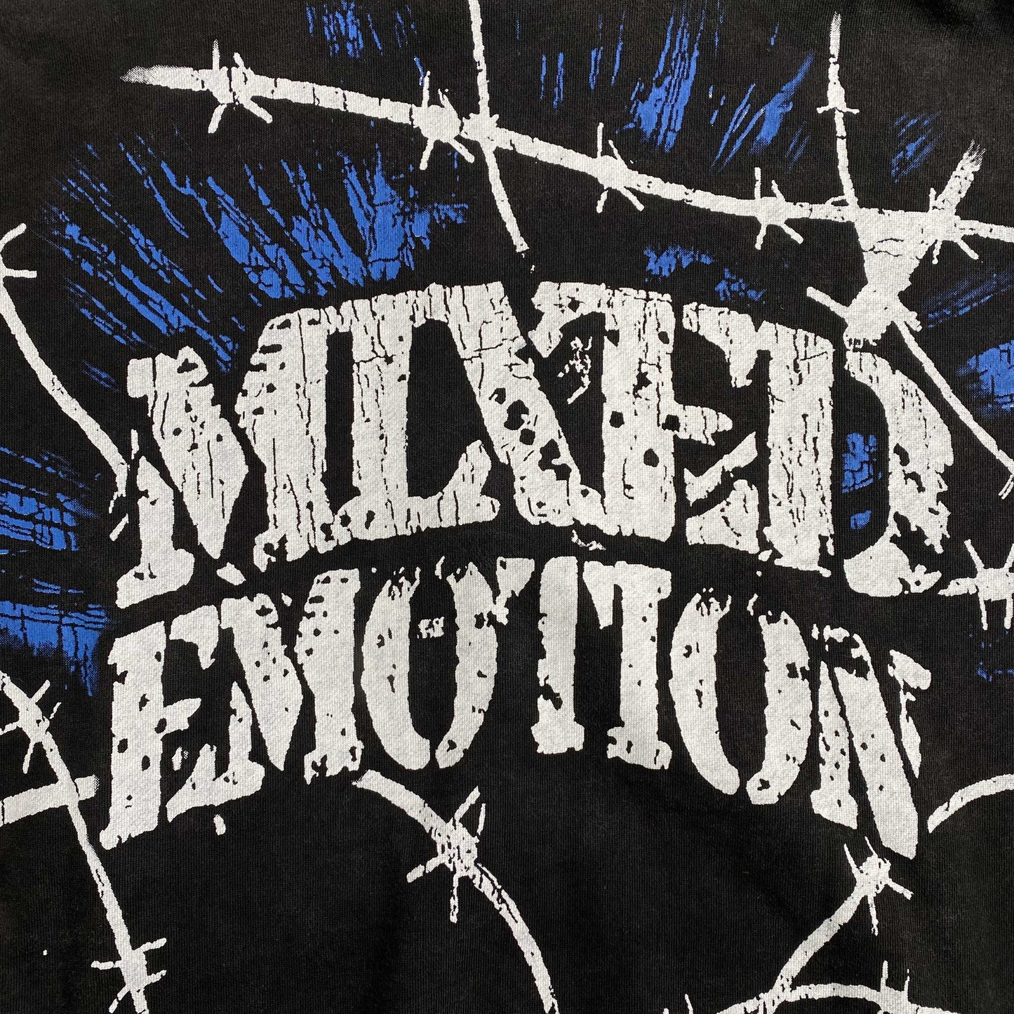 Campera Mixed Emotion Radioactive Black