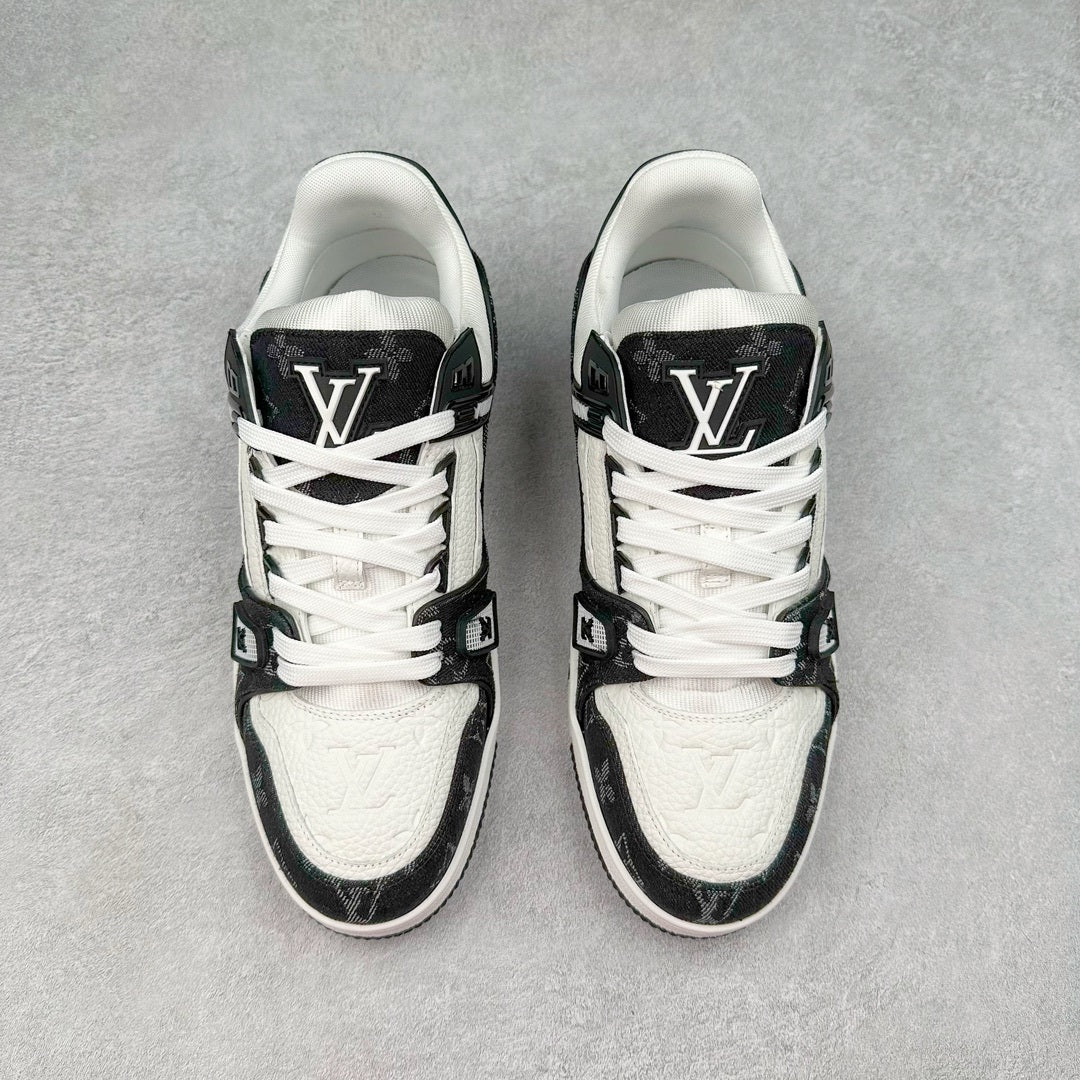 Louis Vuitton Trainer Sneaker Negra
