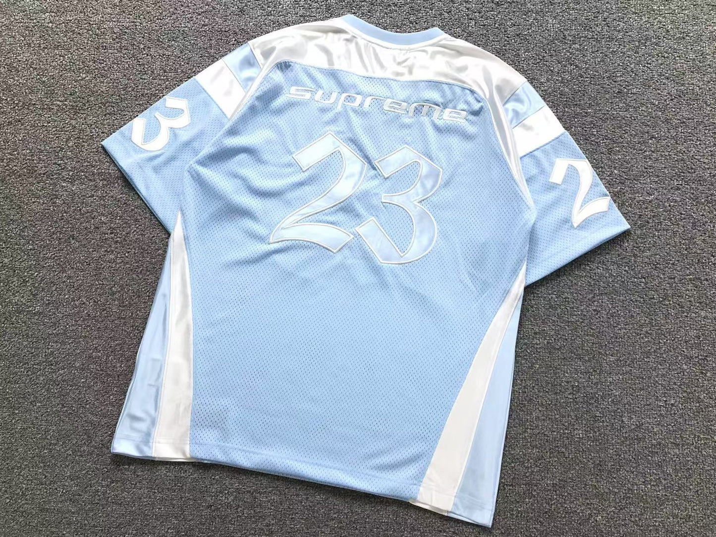Remera Supreme Jordan Celeste