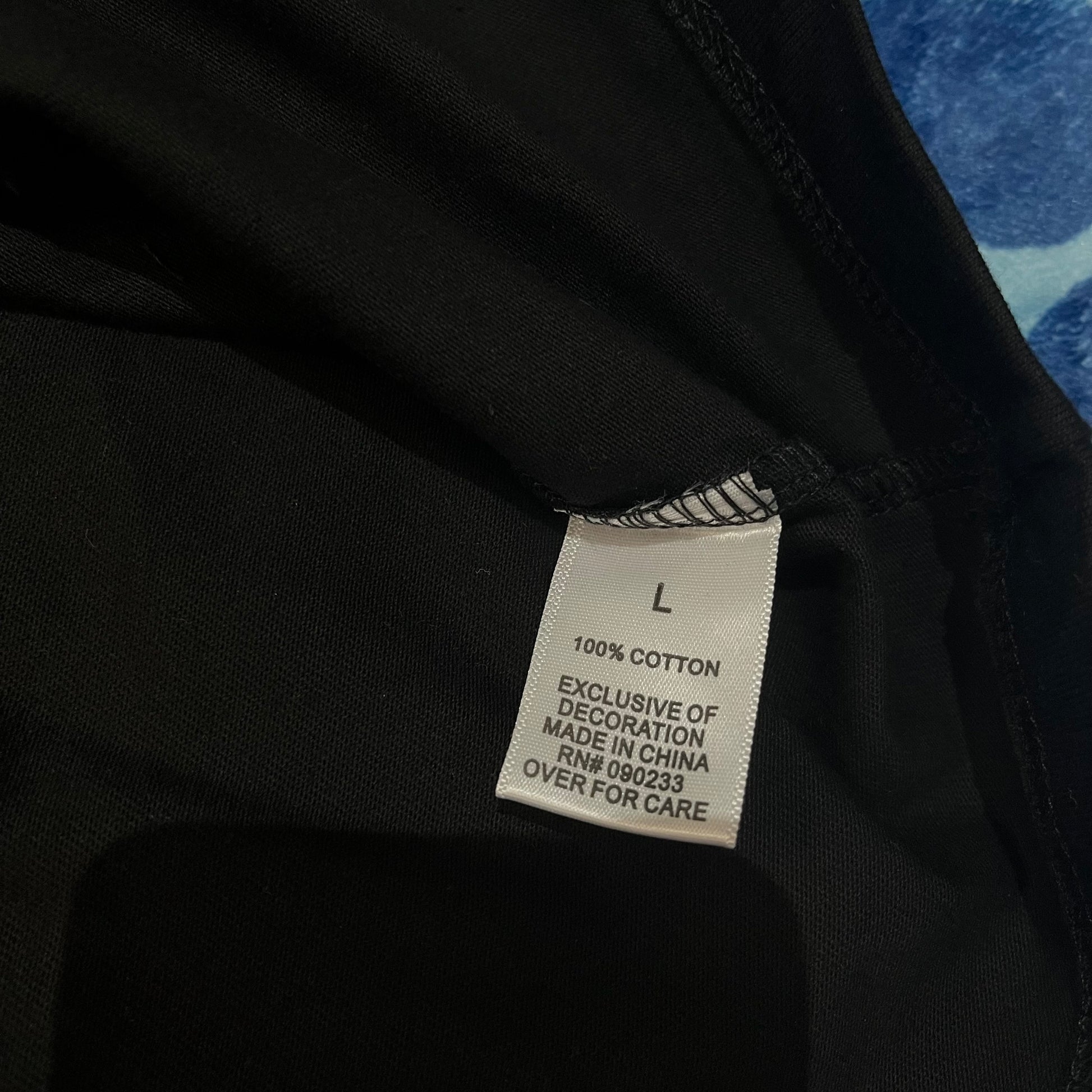 fear-of-god-essentials-boxy-t-shirt-applique-logo-black-6-Drip Store Argentina