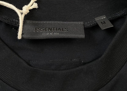 fear-of-god-essentials-arch-logo-tee-jet-black-4-Drip Store Argentina