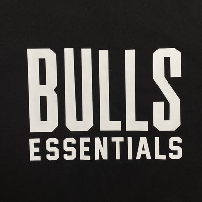 fear-of-god-essentials-bulls-tee-black-2-Drip Store Argentina