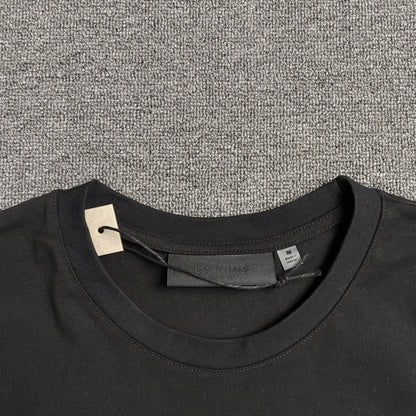 fear-of-god-essentials-bulls-tee-black-5-Drip Store Argentina
