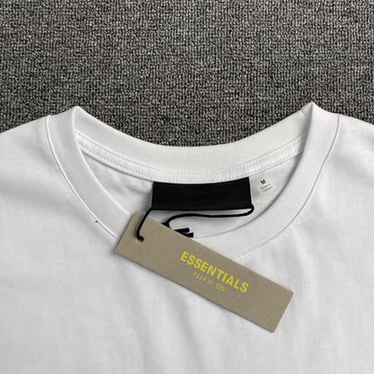 fear-of-god-essentials-bulls-tee-white-5-Drip Store Argentina