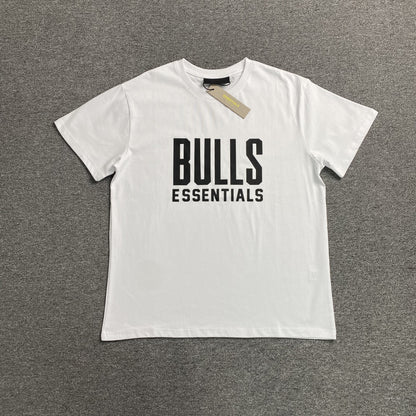 fear-of-god-essentials-bulls-tee-white-Drip Store Argentina