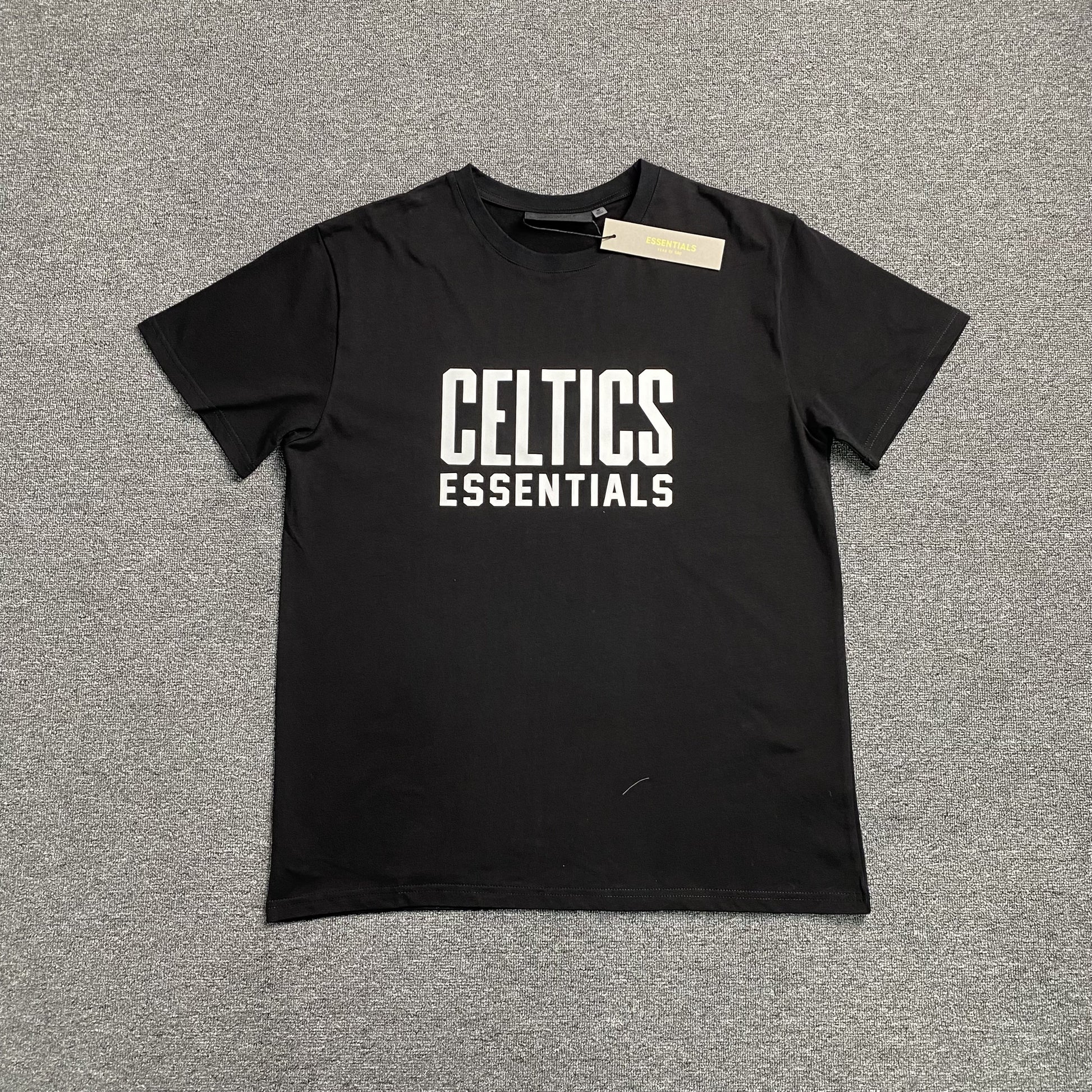 fear-of-god-essentials-celtics-tee-black-Drip Store Argentina