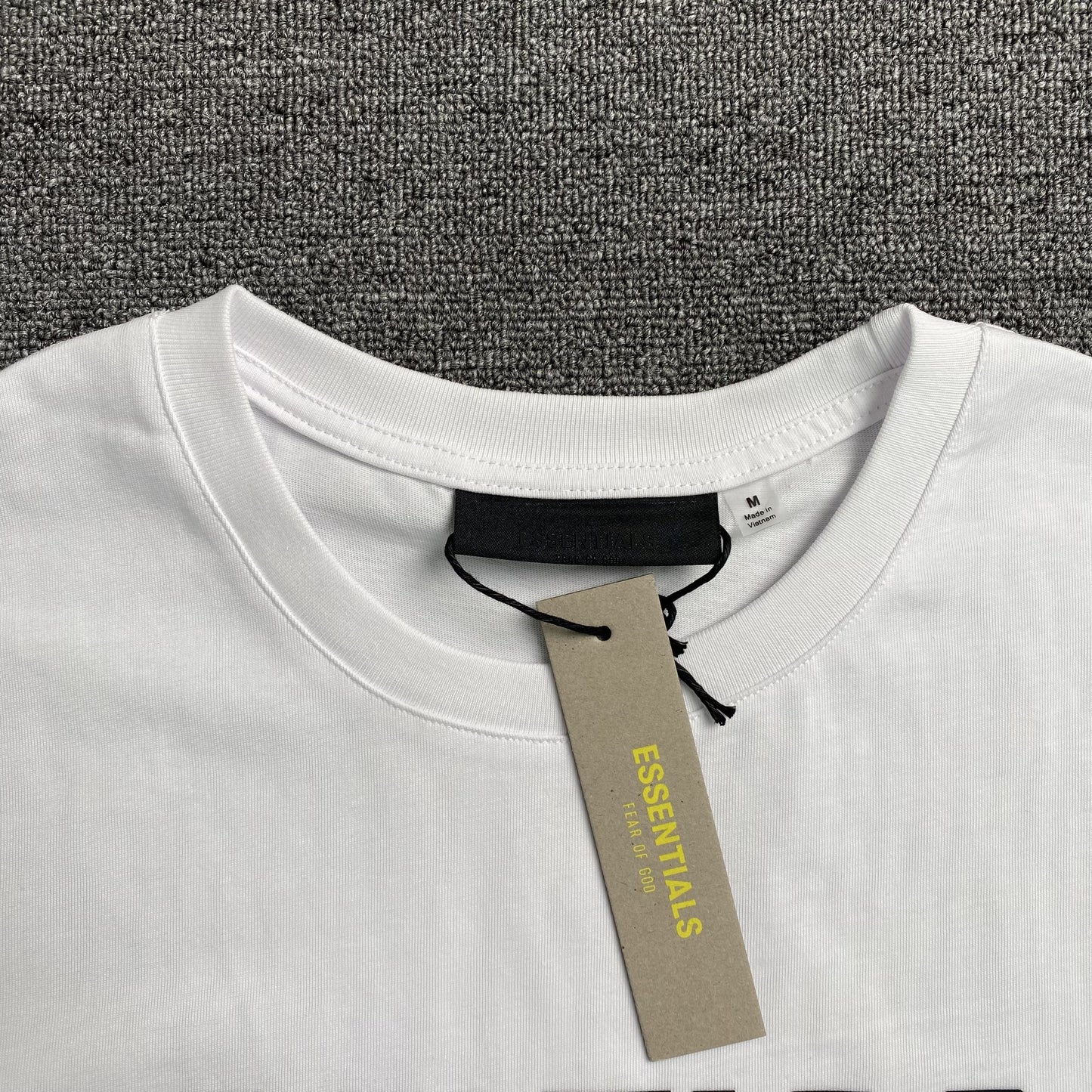 fear-of-god-essentials-celtics-tee-white-5-Drip Store Argentina