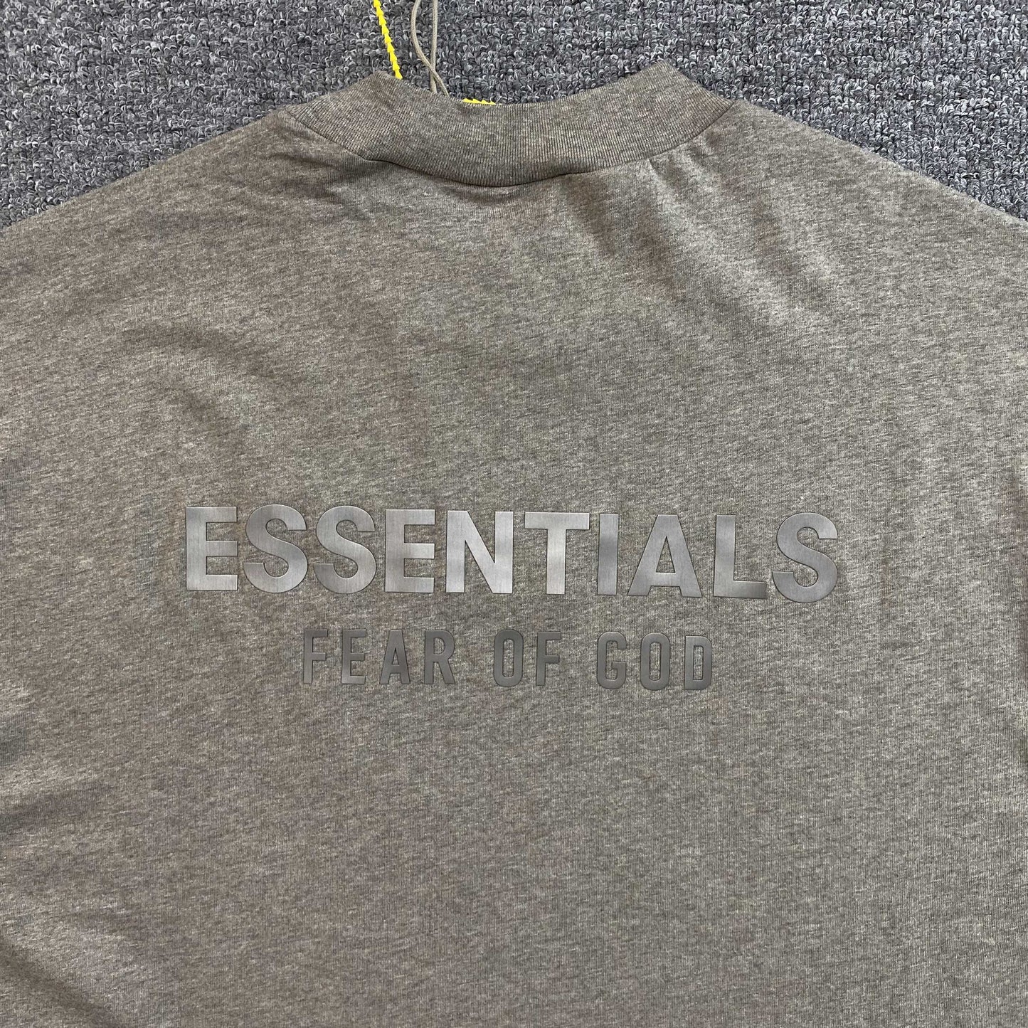 Remera Fear of God Essentials Classic SS25 Heather