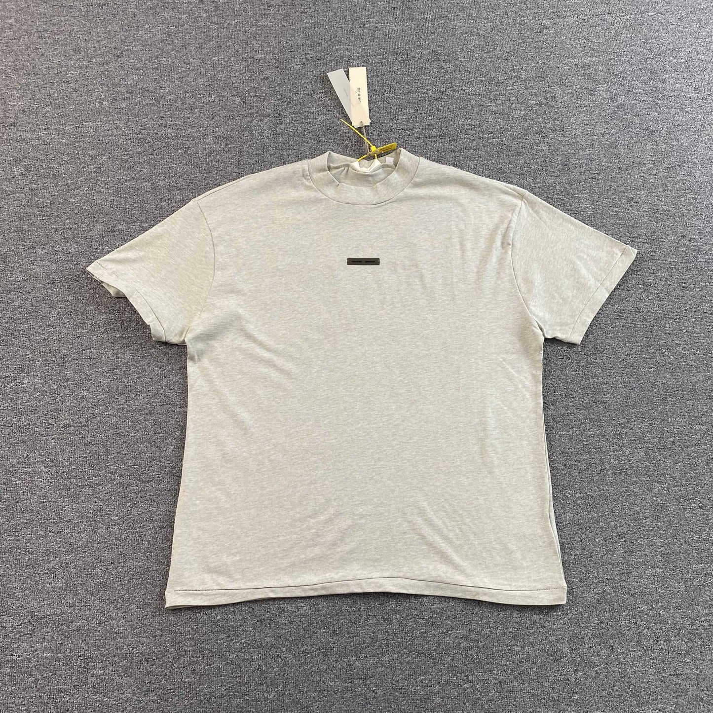 Remera Fear of God Essentials Classic SS25 Heather Stone