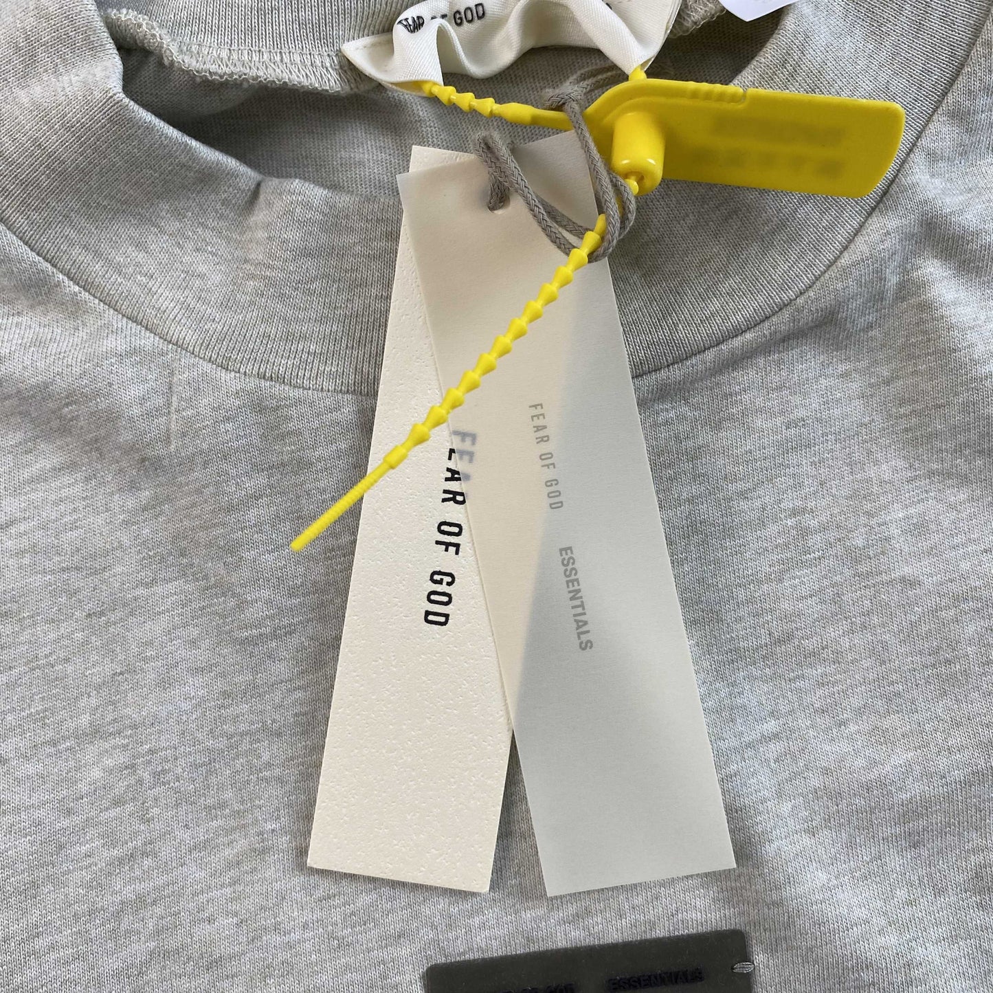 Remera Fear of God Essentials Classic SS25 Heather Stone