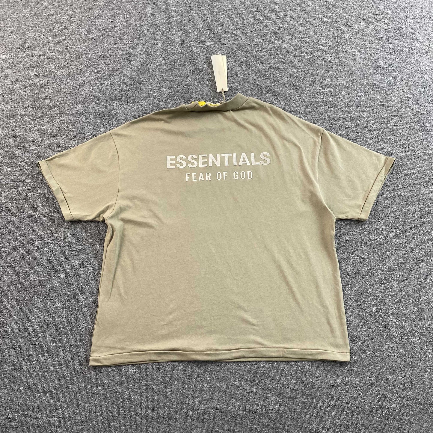 Remera Fear of God Essentials Classic SS25 Timber