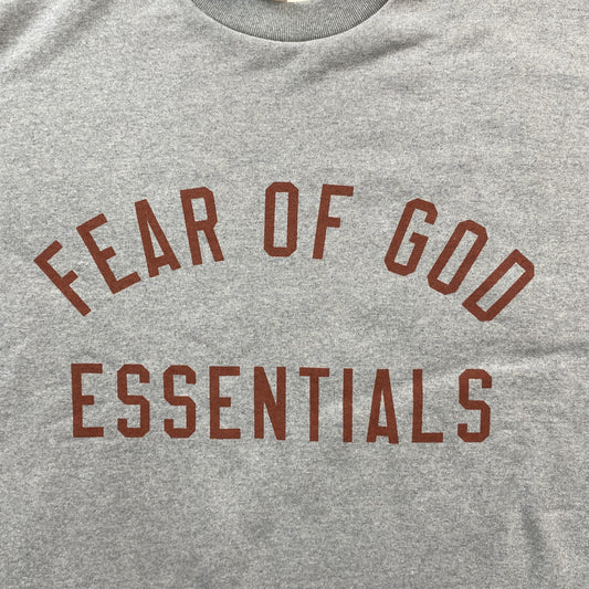 fear-of-god-essentials-crewneck-dark-heather-2-Drip Store Argentina