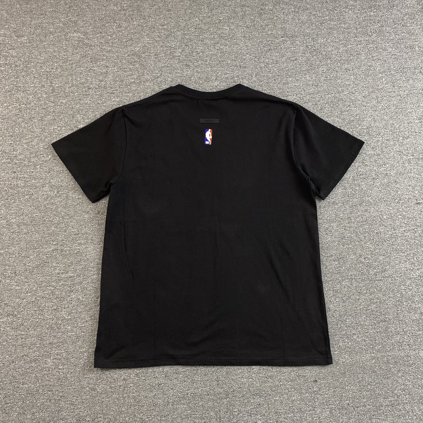 fear-of-god-essentials-heat-tee-black-3-Drip Store Argentina