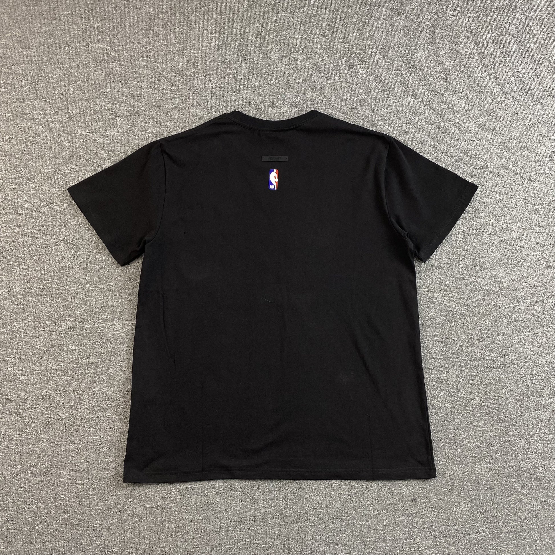 fear-of-god-essentials-heat-tee-black-3-Drip Store Argentina