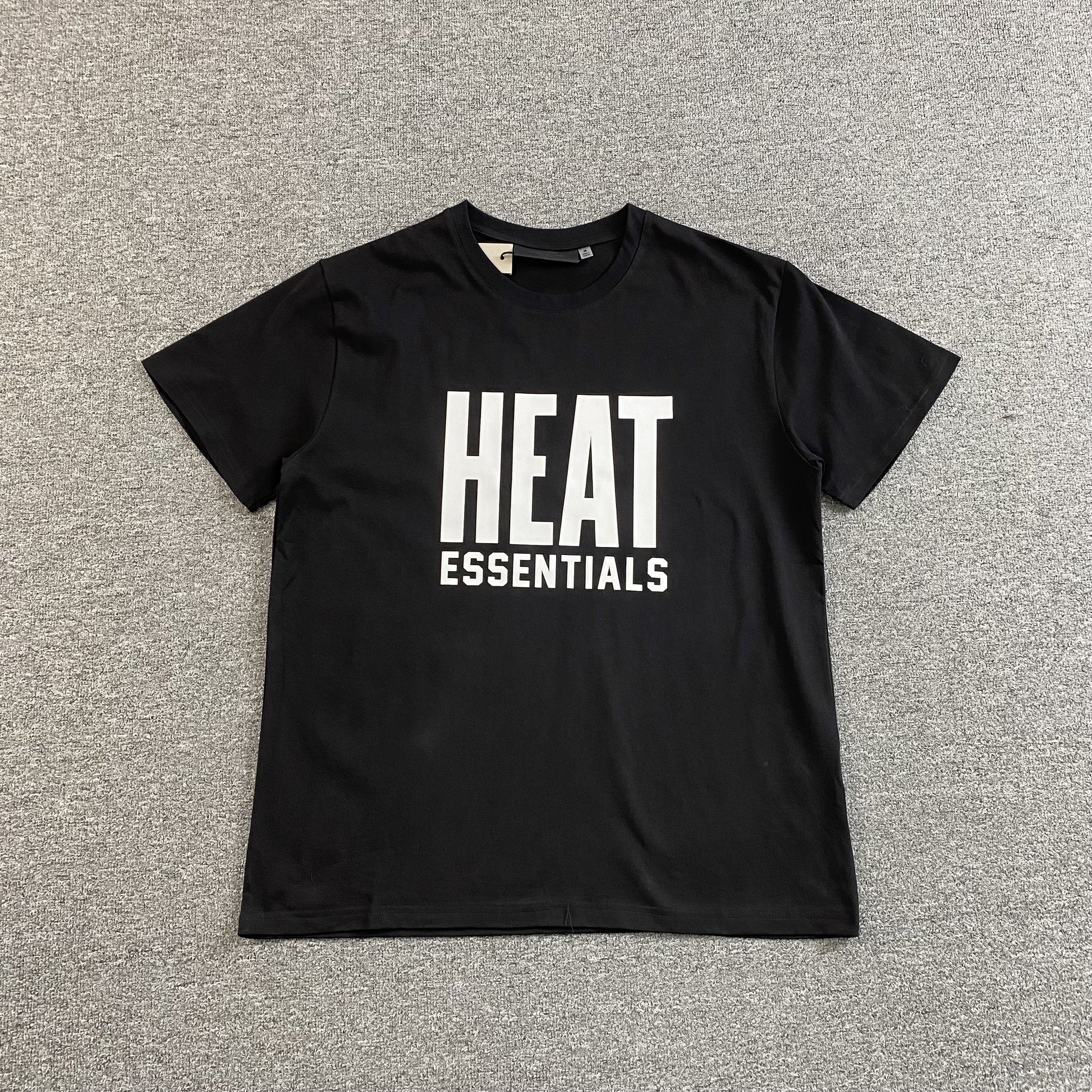 fear-of-god-essentials-heat-tee-black-Drip Store Argentina