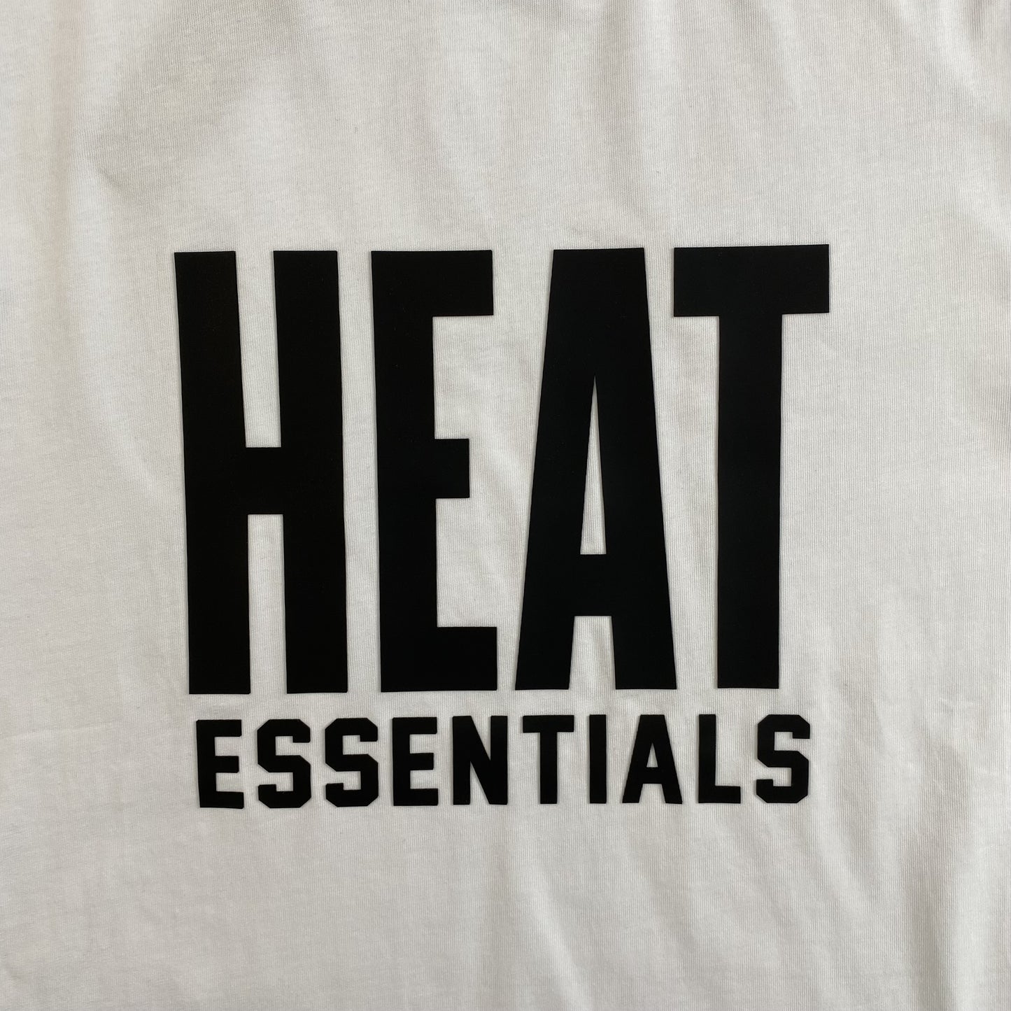 fear-of-god-essentials-heat-tee-white-2-Drip Store Argentina