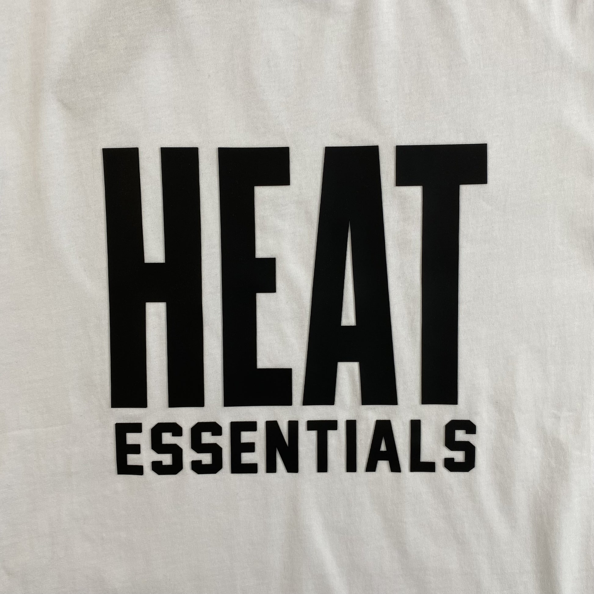 fear-of-god-essentials-heat-tee-white-2-Drip Store Argentina