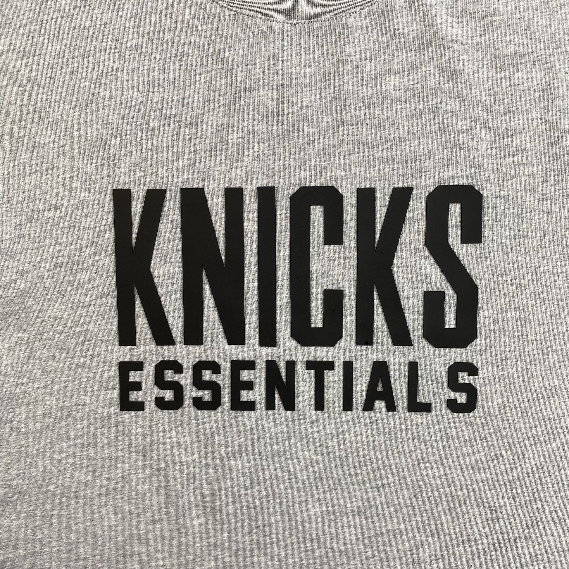 fear-of-god-essentials-knicks-tee-grey-2-Drip Store Argentina