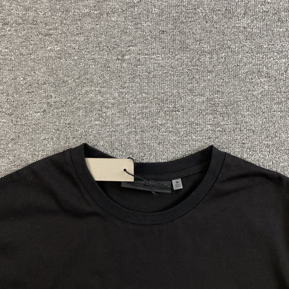 fear-of-god-essentials-lakers-tee-black-4-Drip Store Argentina