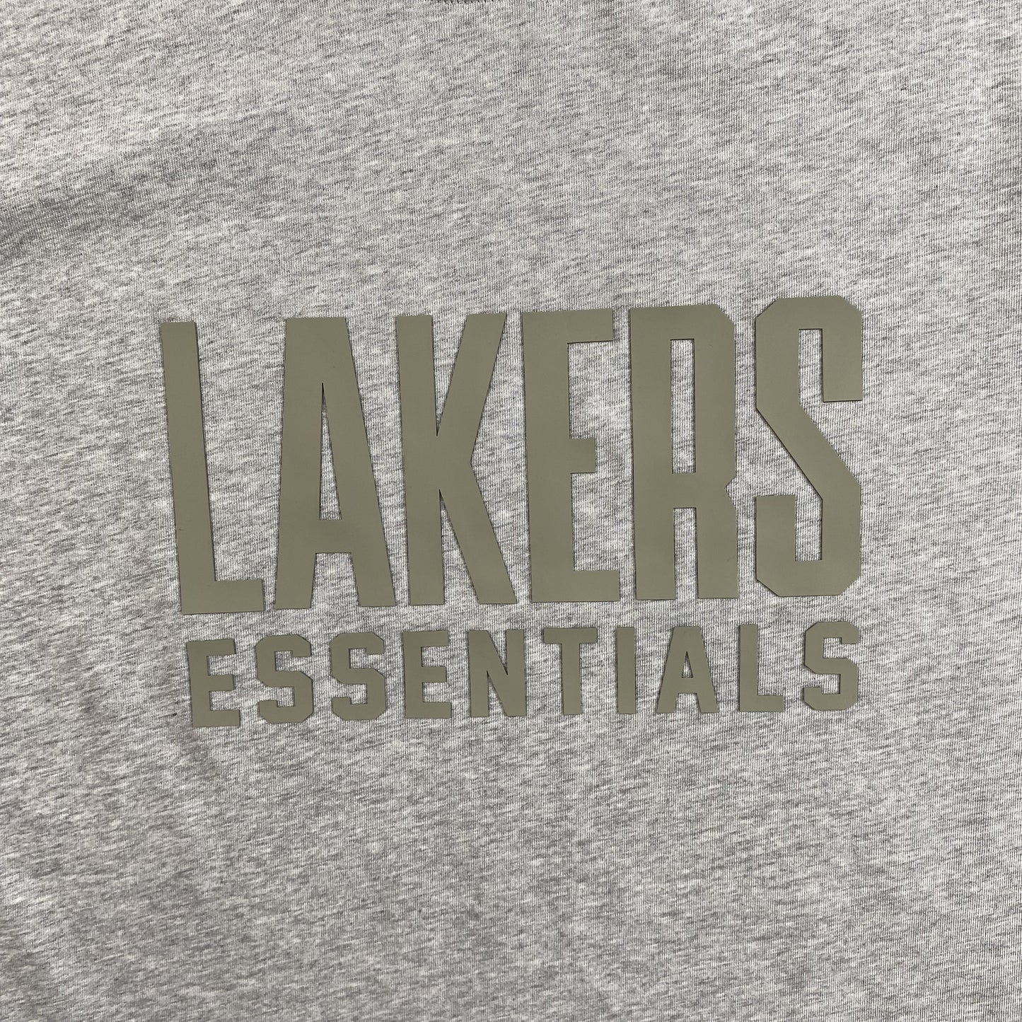 fear-of-god-essentials-lakers-tee-grey-2-Drip Store Argentina