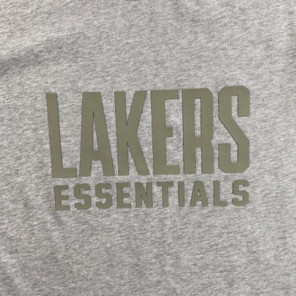 fear-of-god-essentials-lakers-tee-grey-2-Drip Store Argentina