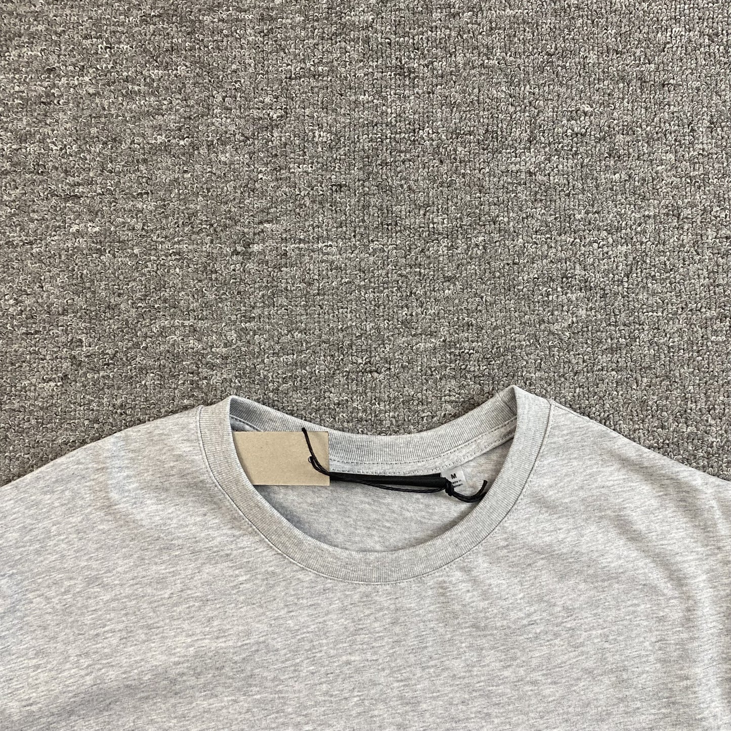 fear-of-god-essentials-lakers-tee-grey-3-Drip Store Argentina