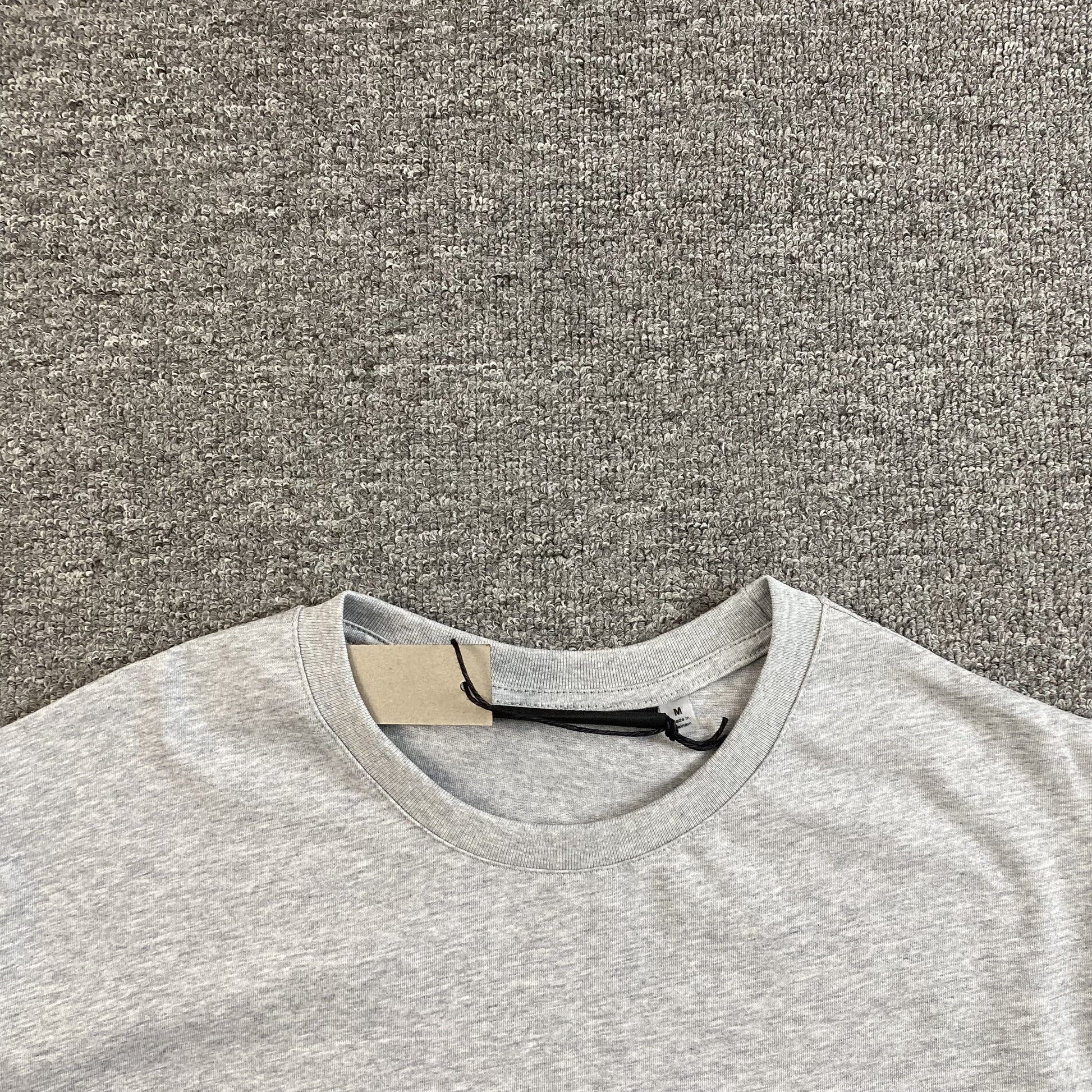 fear-of-god-essentials-lakers-tee-grey-3-Drip Store Argentina