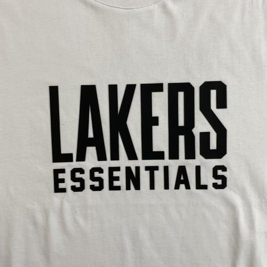 fear-of-god-essentials-lakers-tee-white-2-Drip Store Argentina