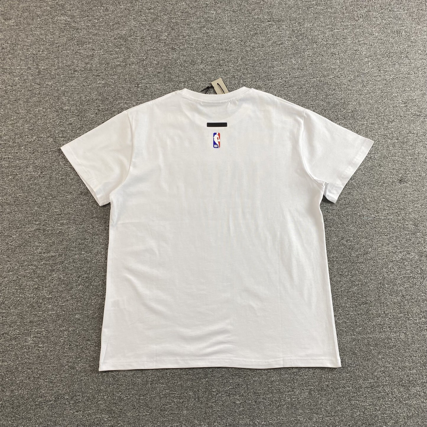 fear-of-god-essentials-lakers-tee-white-3-Drip Store Argentina