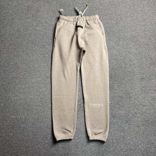 Pantalón Fear of God Essentials Desert Taupe