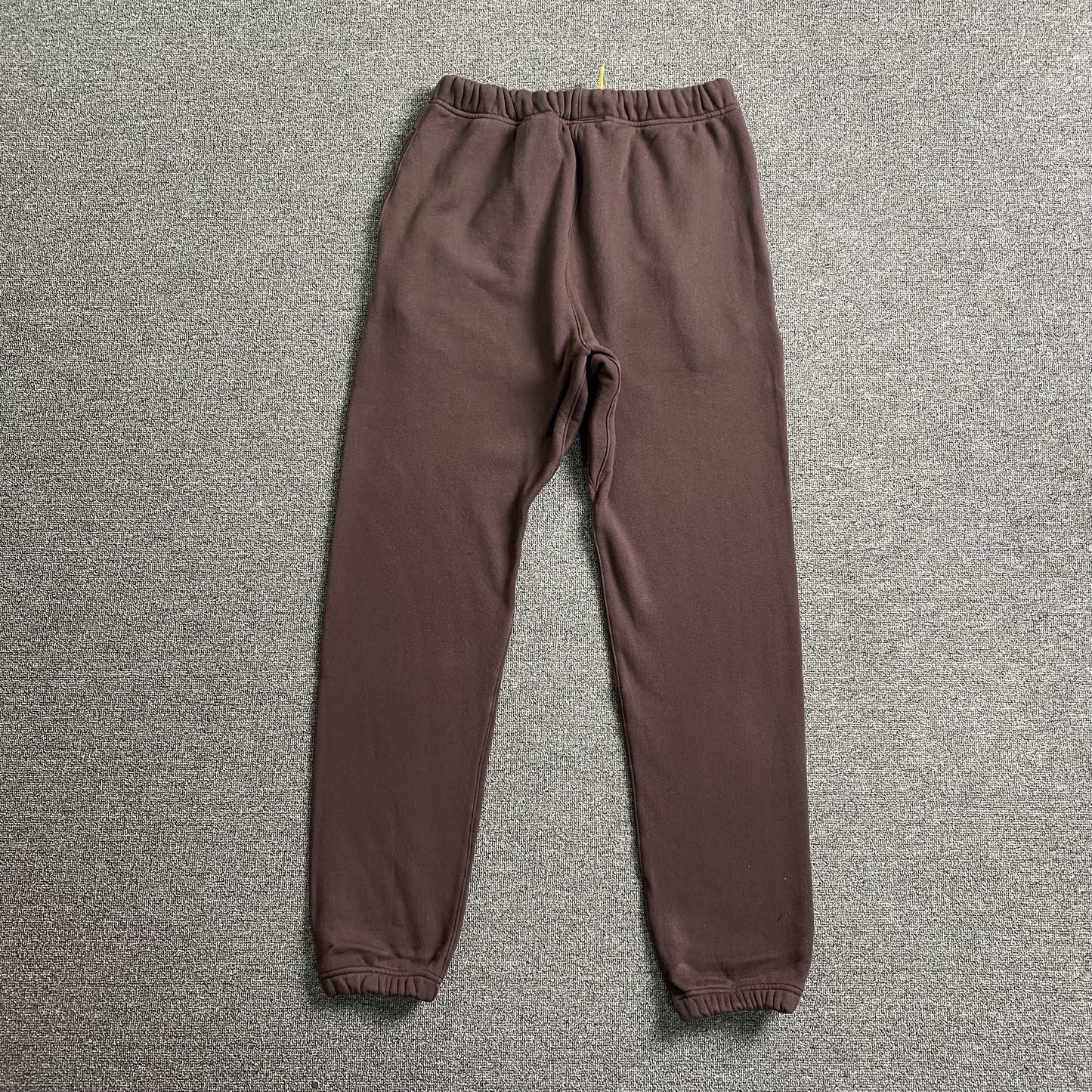 Pantalón Fear of God Essentials Plum