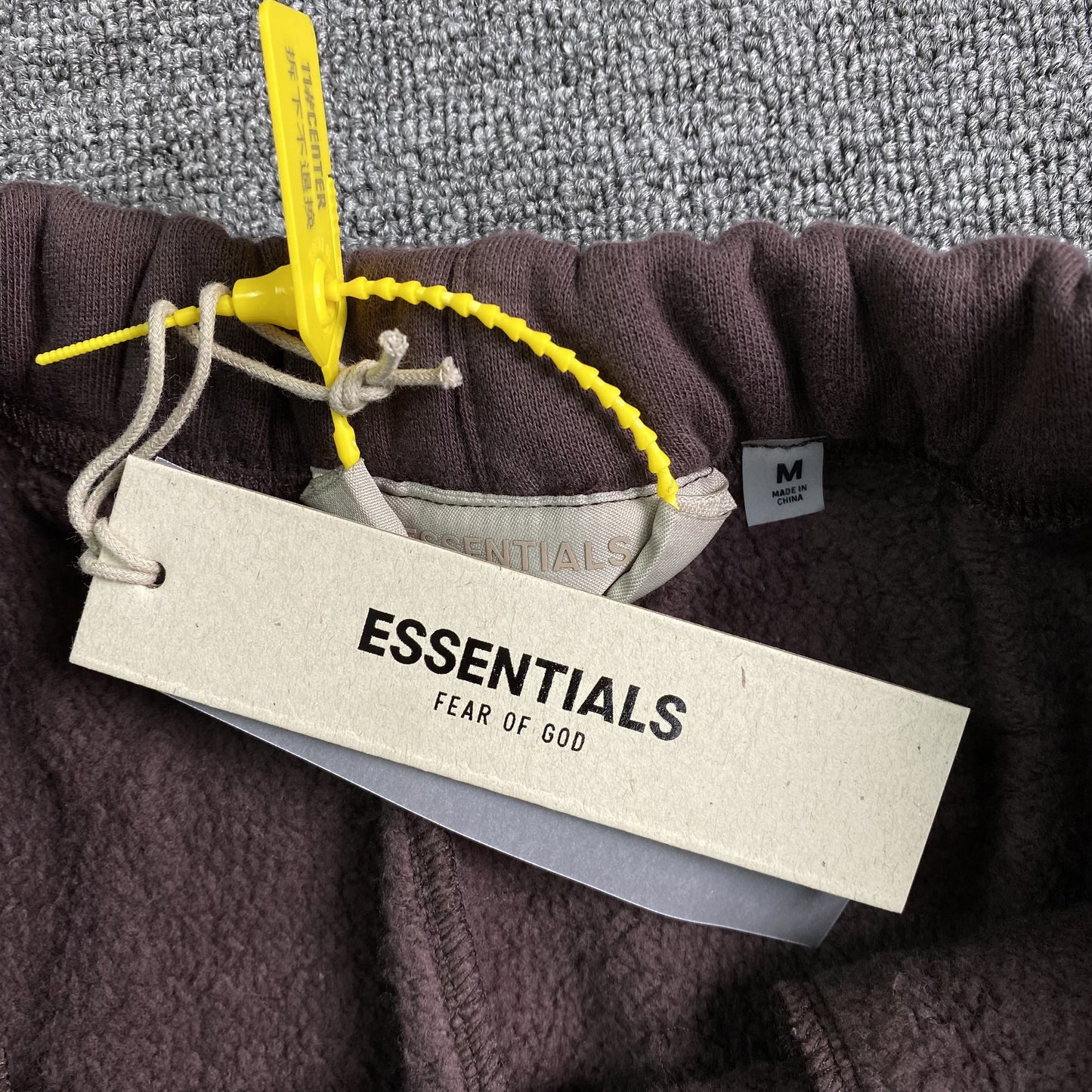 Pantalón Fear of God Essentials Plum