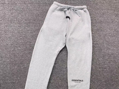 Pantalón Fear of God Essentials (SS22) Gris