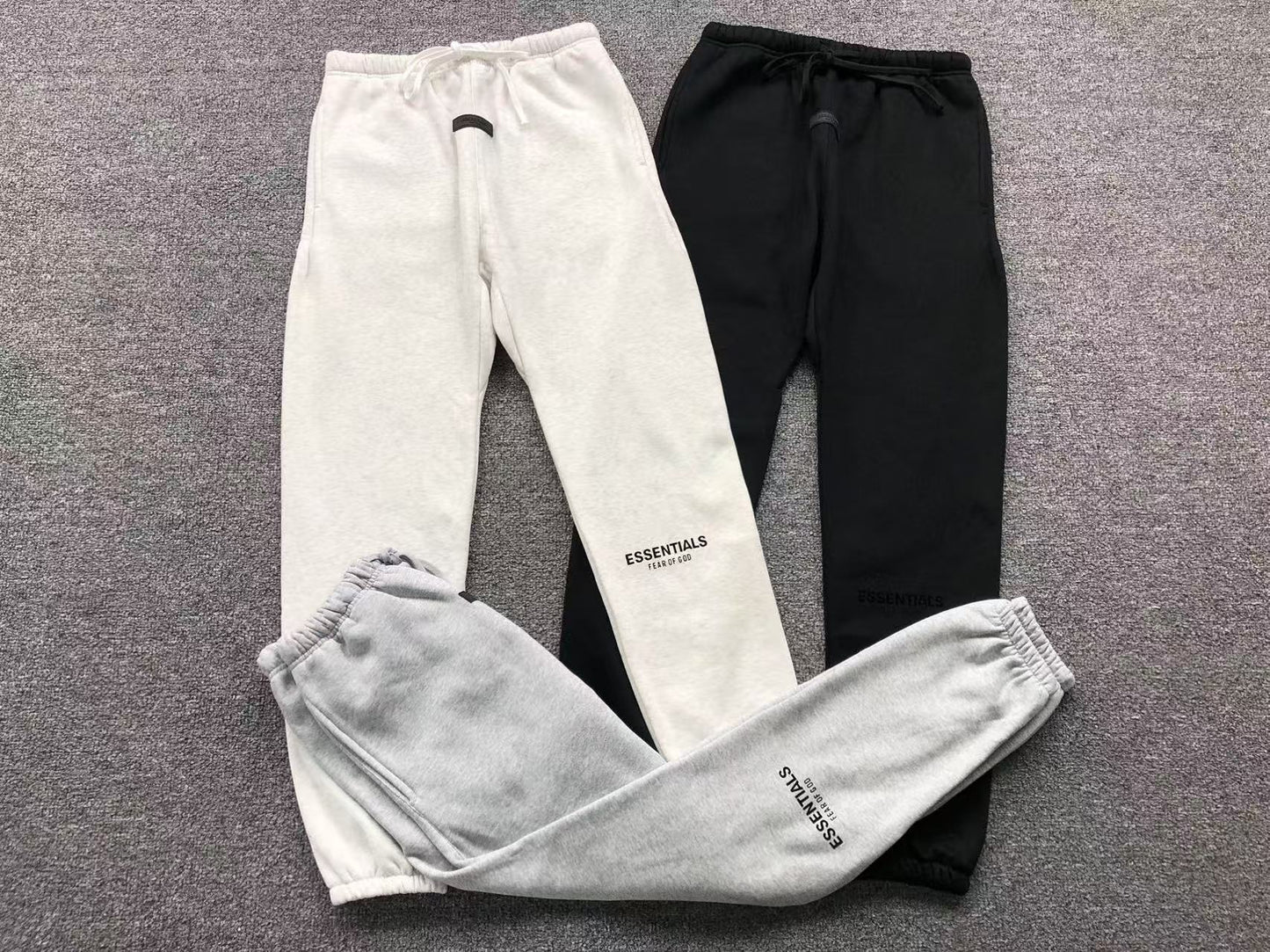 Pantalón Fear of God Essentials (SS22) Gris